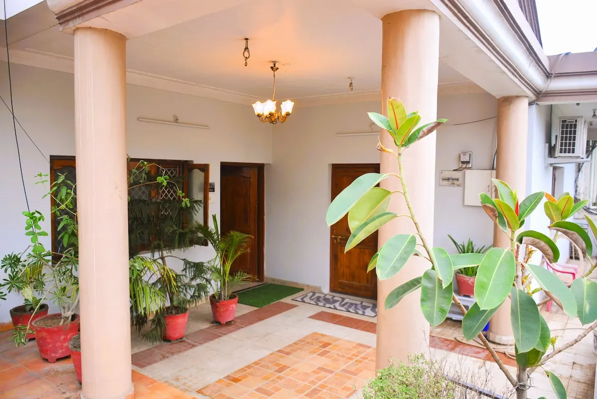 The Garden Studio, Porch view of property